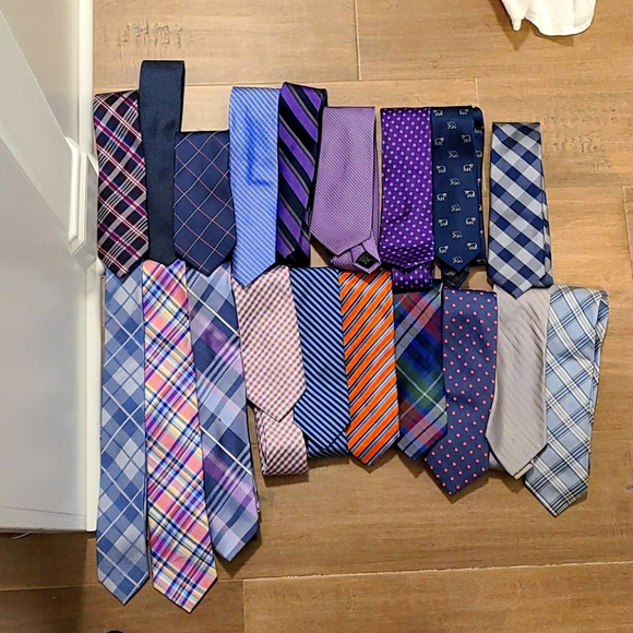 Numerous Brands of Ties - Picture 1 of 3